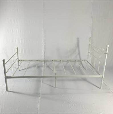 China Foldable European Modern Bedroom Equipment White Metal Frame Iron Bed Equipment Steel Bedroom Bed for sale