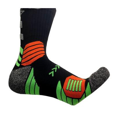 China High Quality Sports Quick Reflective Night Breathable Customized Running Cycling Socks For Men for sale