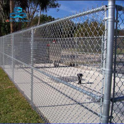 China Easily Assembled New OEM 2020 Football Field Chain Link Fence For Playground for sale