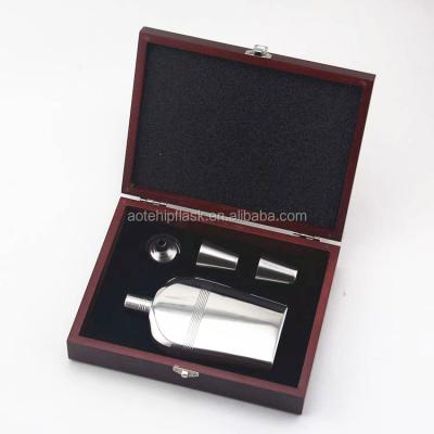 China Engravable Gift Travel Whiskey Hip Flask and Shot Glass Funnel Gift Sets for sale