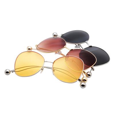 China 2021 Retro Sun Glasses Professional Design Fashionable Wholesale Fashionable And Durable Oversized Sunglasses For Women Men for sale