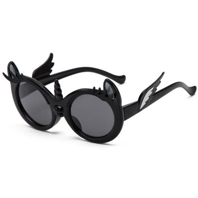 China Fashionable And Durable Flexible Cute Rubber Kids Wing Sun Glasses Boys And Girls Sunglasses For Toddlers for sale