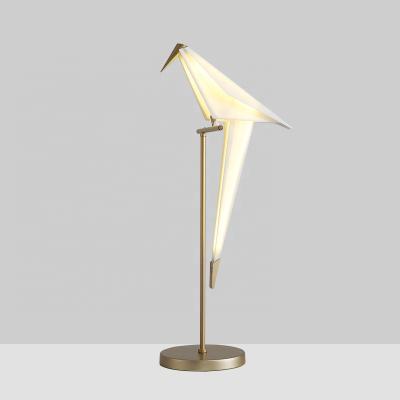 China Zhongshan GuZhen Swing Origami Bird Table Lamp Modern Luxury Modern Desk LED Table Lamp Desk for sale