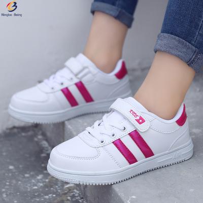 China Hot Sale Boys and Girls Sneaker Manufacturer Children's Sports Shoes Round White Shoes for sale