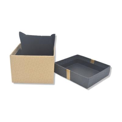 China Recycled Materials Wholesale Custom Printed White Gift Box Lid Gift Paper Box Packaging In Low Price And Base Cardboard for sale