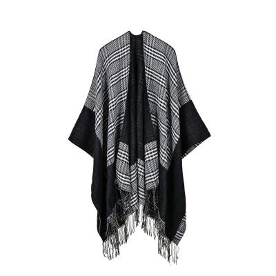 China Wholesale Women's Poncho Shawl Fashion Ladies Ladies Cable Knit Wrap Shawl Winter Soft Tassel Fringe Poncho Sweater Scarves and Stoles Shawls for sale