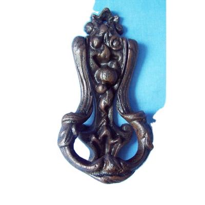 China Wholesale Rustic Antique Cast Iron Door Knocker For Home Decoration for sale