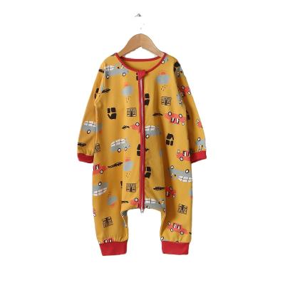 China Dropshipping stockwinter soft ready fall wadding long sleeving unisex christmas romper animal print baby for sale