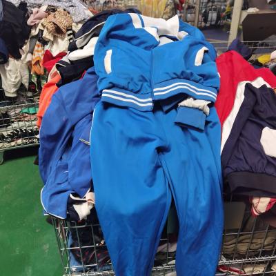 China Second Hand Apparel Fashion International Clothing Used Clothing 50kg 100kg Used Clothing Pack Casual Jackets Men for sale