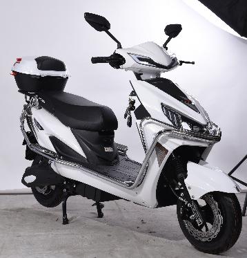 China Unisex Factory Selling Electric Motorcycle 1500w Electric Scooter Off Road Racing Motorcycle Chopper Electric Scooter for sale