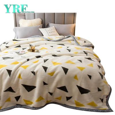 China PORTABLE Chic Style Soft Colorful Fashion Fleece Bedding Throws Blanket for sale