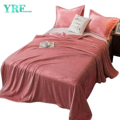 China PORTABLE Comfortable Solid Polyester High Heat Blankets For Bedroom for sale