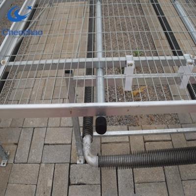 China Plants Stable Structure Plant Nursery Equipment Growing Wire Mesh Upper Rolling Bench for sale