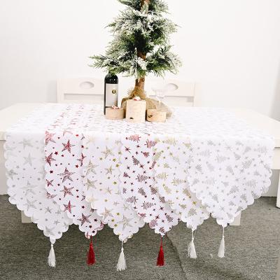 China New viable European and American creative white dining table dress up tan table runner for Christmas home table decoration for sale