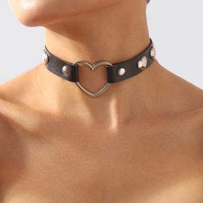 China Vintage Fashion Rock Punk Necklace Fashion Gothic Heart Shaped Goth Choker Necklace for sale