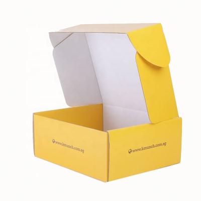 China Recyclable Custom Packaging Cardboard Corrugated Retail Box Christmas Gifts Recyclable for sale