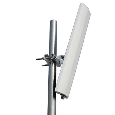 China 2.4 G angle adjustable clip code 0.45 m dish antenna 5.8 G/gsm/3g single-and dual-polarization area antenna 450x137x30 for sale