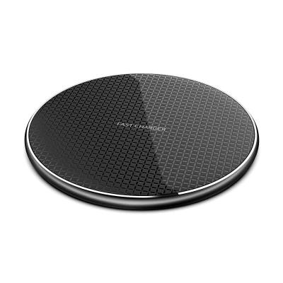 China Fast charging 10W portable wireless charger new mobile phone 2021 product accessories ultra-thin wireless charger metal disk for sale