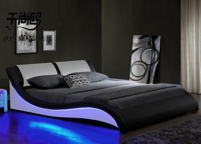 China Morden que brilla las luces LED de Crystal Button Leather Bed With en venta