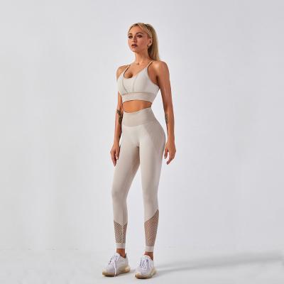 China Wholesale Quick-drying Breathable Seamless Tight High Quality Women's Sexy Vest Suit 3 Pieces In Yoga Exercise for sale