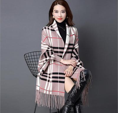 China Winter Women Pattern Anti-pilling Knitted Poncho Sweater Girls Long Sleeve 12gg Knit Poncho Sweater for sale