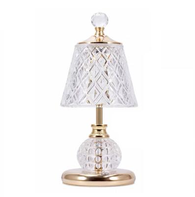 China Contemporary Modern Furniture Metal Room Table Lamp Glass Decorative Table Lamp for sale