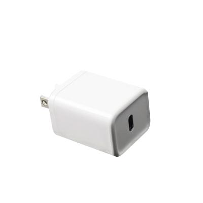 China Type-c simple and modern left portable travel source mobile phone fast charging adapter for sale