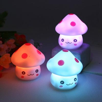 China Hot Selling Funny Led Mushroom Night Light Home Bedroom Night Light Desk Led Decoration Bedside Lamp for sale