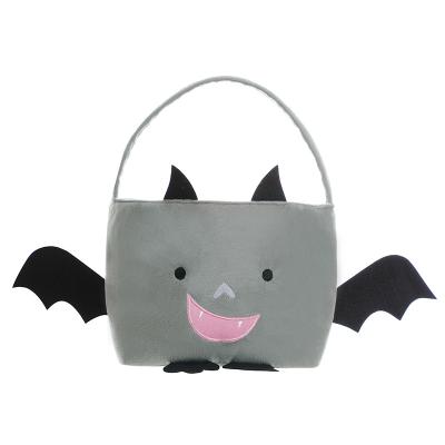 China Wearable/PORTABLE Wholesale Halloween Decoration Bat Cotton Tote Trick Or Treat Bags Halloween Candy Bucket for sale