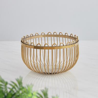 China Craft Minimalist Luxury Home Decoration Wrought Iron Countertop Small Metal Fruit Basket Bowl for sale