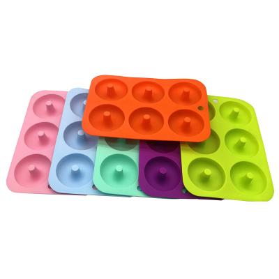 China Non Sustainable Stick Food Grade Silicone Rubber Donut Cake Baking Mold for sale