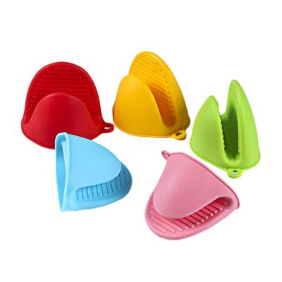 China CLASSIC Mini Heat Resistant Kitchen Silicone Rubber Oven Mitt Pot Pinch Holder for sale