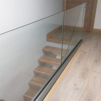 China Modern New Design Balcony Glass Railing With U Channel Glass Balcony for sale