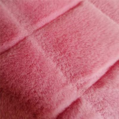 China Manufacturer Custom Plain Grid Pattern Organic Rabbit Fur For Fall And Winter Textile/Garment/Home Blanket for sale