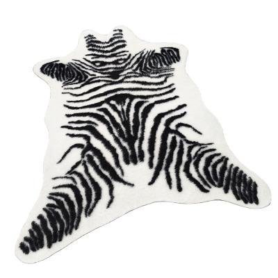 China Hit Shape Printing Cowhide Super Soft Cute Animal Fur Faux Faux Fur Custom Amazon Area Rugs Rugs Home Textiles for sale