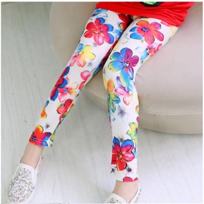 China Summer Child Breathable Gaiters Spring Autumn Flower Cartoon Print Trousers Girls Soft Comfortable Thin Cropped Trousers for sale