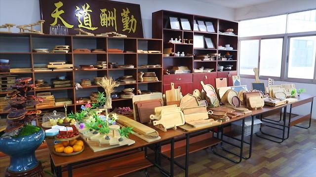 Verified China supplier - Jinhua Huashu Wooden Arts Factory