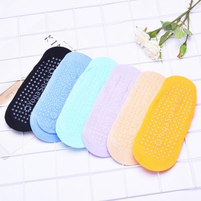 China Kangyi QUICK DRY yellow purple beige blue black beige anti slip yoga socks for women Pilates socks for sale