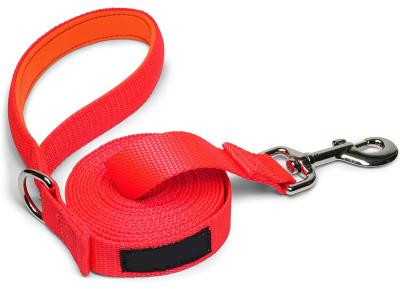 China 1 Inch Nylon 10 / 15 Foot Dog Leash Comfortable Neoprene Padded Handle for sale