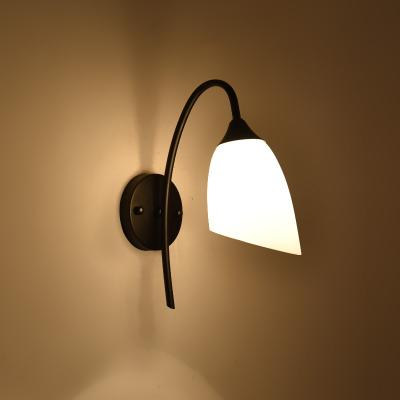 China Modern simple style and beautiful design oblique home wall lamp for sale