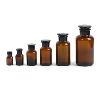 China 30ml 60ml 125ml 250ml 500ml Amber Clear Pill Apothecary Jar Eco-friendly Recyclable Glass Medical Bottle for sale