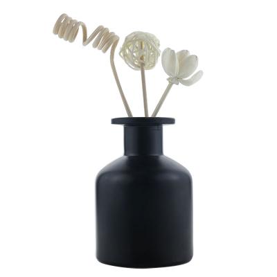 China Wholesale 250ml Eco-friendly Recyclable Black Aroma Reed Diffuser Bottle Perfume Glass Perfume Bottle for sale