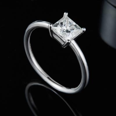 China CLASSIC 925 Sterling Silver Wholesale Princess Cut 1 carat Diamond Moissanite Ring jewelry from GRA for sale