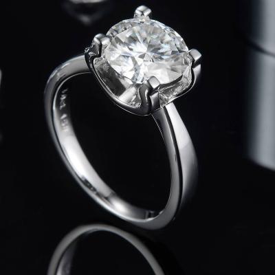 China FASHIONABLE 925 Sterling Silver Wholesale 3 Carat Moissanite Girls Engagement Band Brilliant Silver Wedding Ring for sale