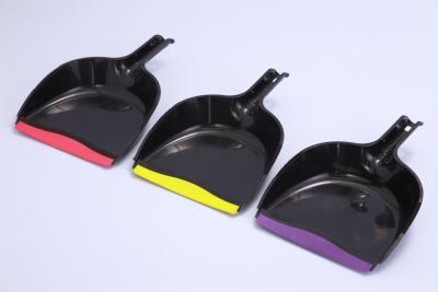 China OEM Good Grips Long Handled Dustpan with TRP Finishing Pan Edge for sale