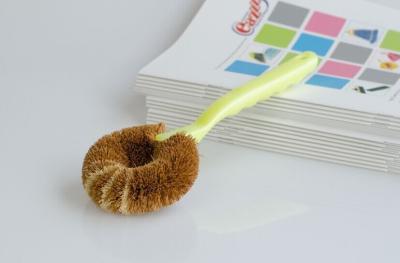 China 7.2 inch Plastic Brush Natural Coir Fiber Scrub Sponges Small Cleaning Brushes for sale