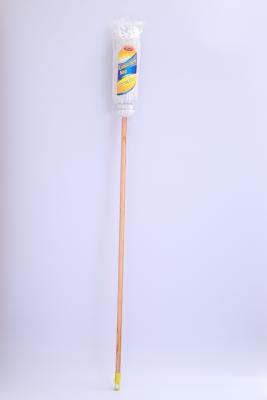 China Cut End Cotton Yacht Mop , easy clean mop with Varnished Natural Wood Handle for sale