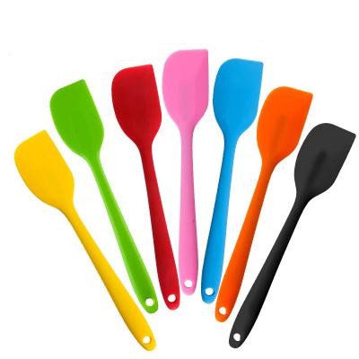 China Viable High Quality Cake Decorating Accessories Silicone Cake Icing Spatula Silicone Scrapers For Kitchen Baking Baking for sale