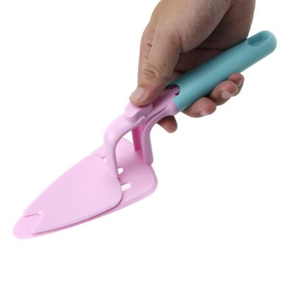 China Sustainable Bakery Tools Folding Adjustable Plastic Server Pizza Peeler Scraper Cake Shovel Cutter Knife for sale