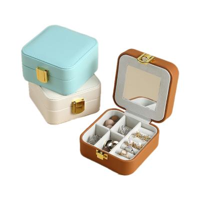 China 2021 New Product Recyclable PU Latch Jewelry Box Luxury Elegant Jewelry Case for sale